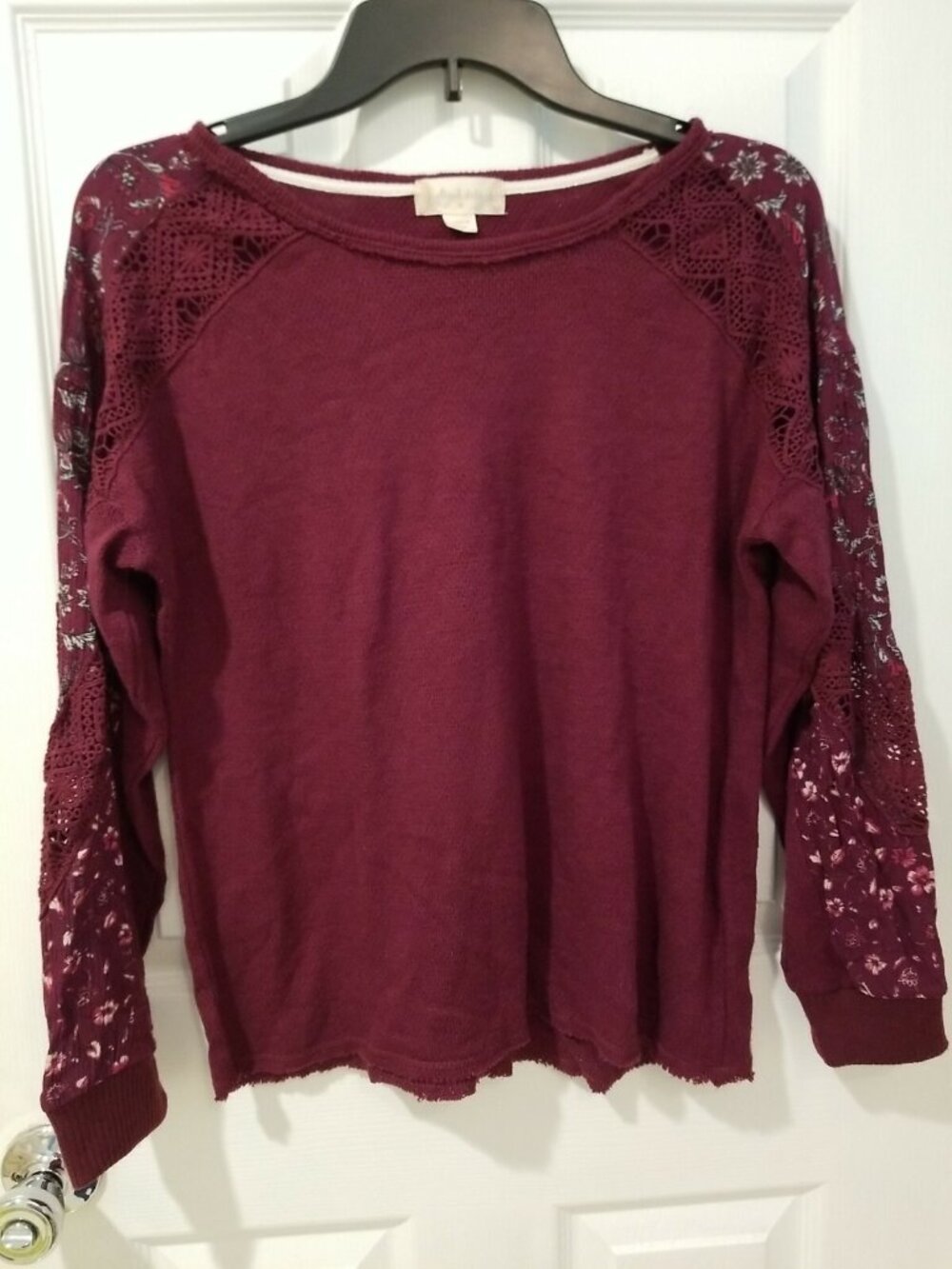 Medium Altar'd State Burgundy Floral Long SleevePeek-A-Boo Sleeve, Women's Size